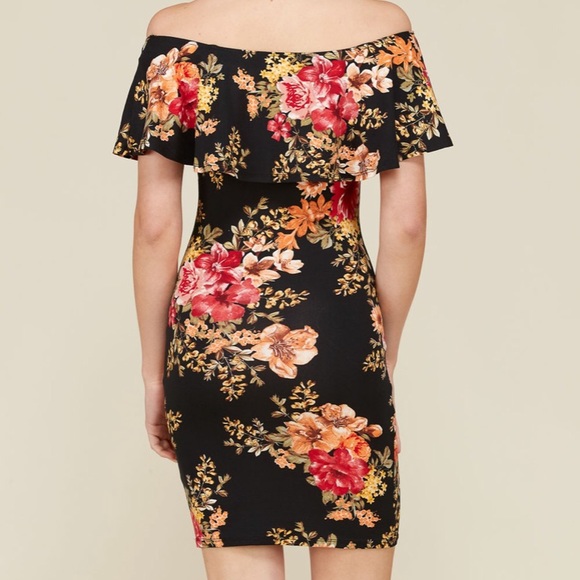 ❤️Last One!❤️Floral off shoulder body con dress - Picture 2 of 4